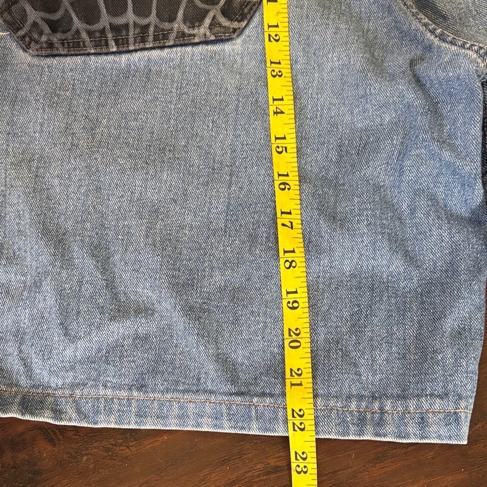 Hand Painted Spider-Man Themed Men's Jean Shorts - Light Blue - Picture 4 of 5